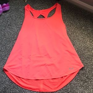 Xl under armour tank